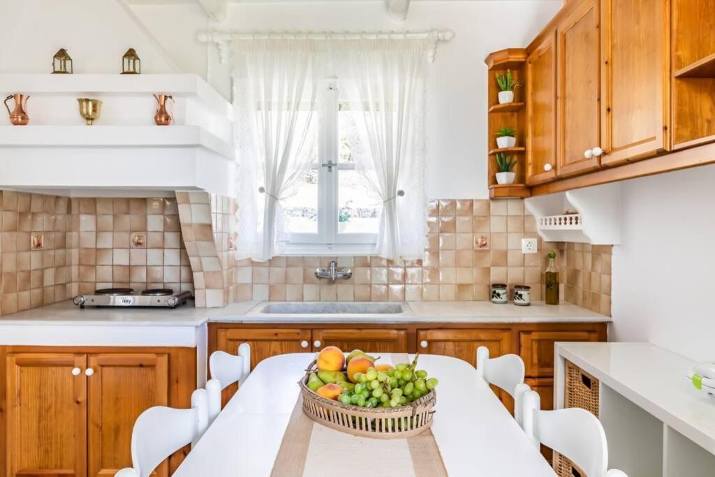Nina-Myrtia Countryside House Skopelos Ditropo Exterior foto