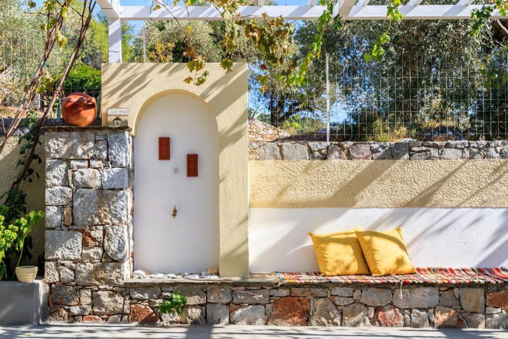 Nina-Myrtia Countryside House Skopelos Ditropo Exterior foto