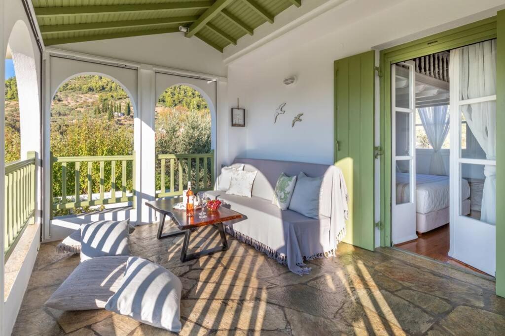 Nina-Myrtia Countryside House Skopelos Ditropo Exterior foto
